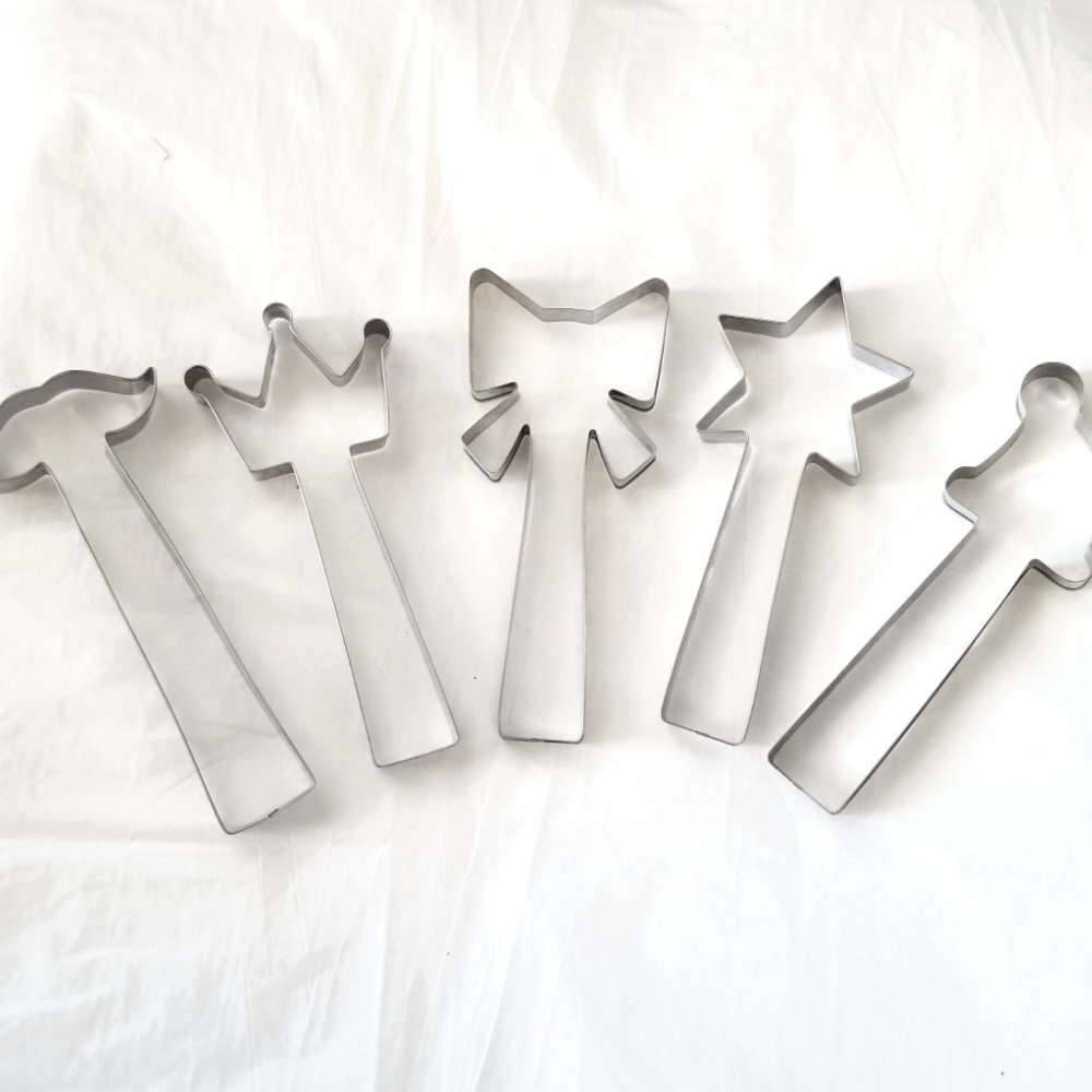 Metal Cookie Cutters Bundle of 6- New